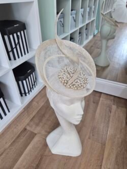 Ivory/Cream disc hat